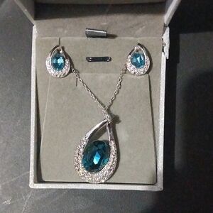 Elegant Silver and Blue Jewelry Set